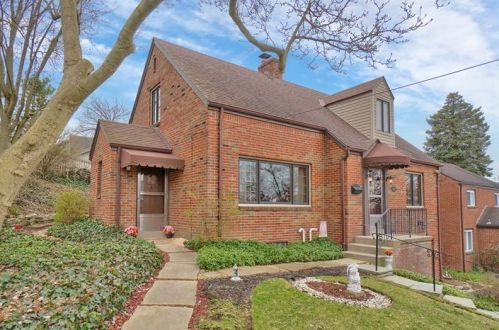 215 Lebanon Ave, Pittsburgh, PA 15228-1321