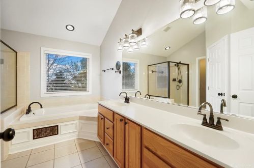 266 Forest Edge Dr, South Lebanon OH  45065-8736 exterior