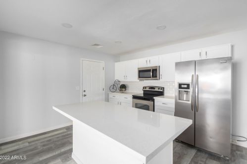 12807 30th Dr, Phoenix, AZ 85029-1306