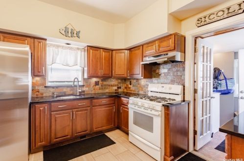 170 Ketcham Ave, Amityville NY  11701-3136 exterior