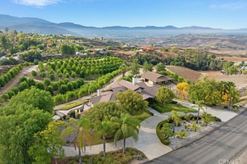 41777 Parado Del Sol Dr, Temecula CA  92592-8998 exterior