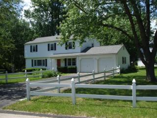 2 Fox Den Rd, Bethel, CT 06801-1223