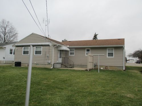 1007 Leesburg Ave, Washington Ch, OH 43160-1256