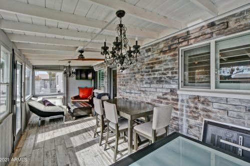 8445 Fairmount Ave, Scottsdale, AZ 85251-4912