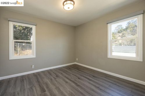 2809 99th Ave, Oakland CA  94605-4814 exterior