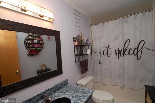 4825 Weatherhill Dr, Wilmington DE  19808-4376 exterior