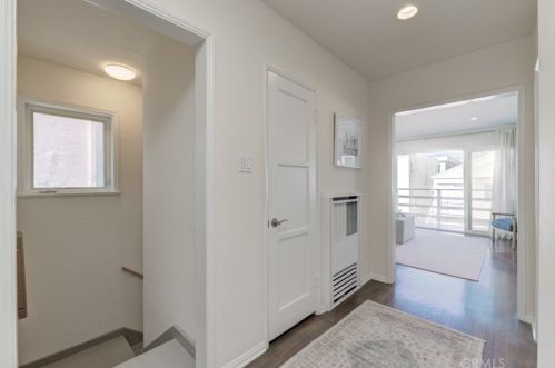 212 41st St, Manhattan Beach CA  90266-3141 exterior