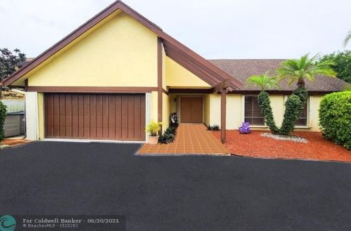 2400 102nd Way, Hollywood, FL 33026-1830