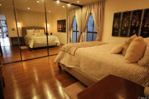 7233 Marina Pacifica Dr, Long Beach CA 90803-3899 exterior