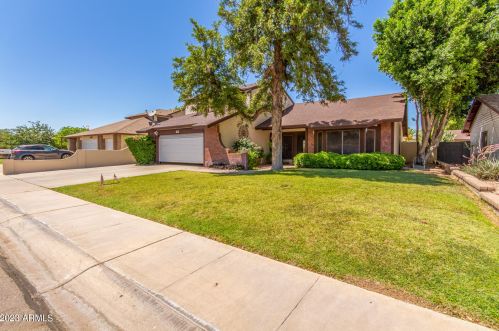 5444 Riviera Dr, Glendale AZ  85304-2422 exterior