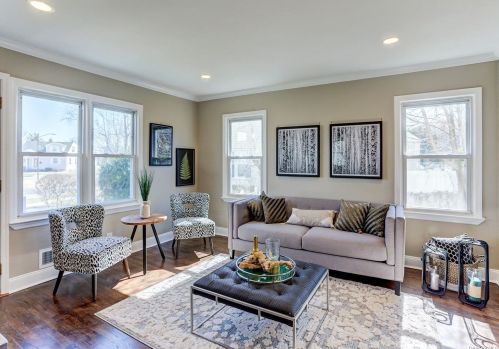 238 Pershing Ave, Bethpage, NY 11714-4344