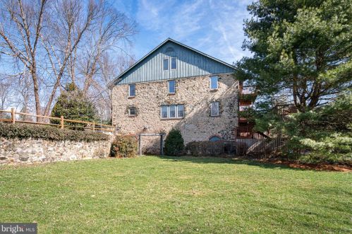 222 Longspur Dr, Wilmington DE  19808-4363 exterior