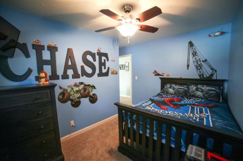 2823 103, Milwaukee WI 53214-2555 exterior