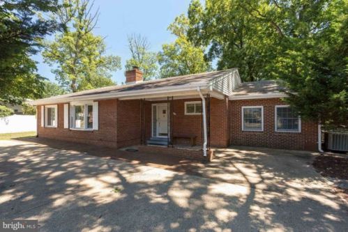 6405 Franconia Rd, Springfield VA  22150-1232 exterior