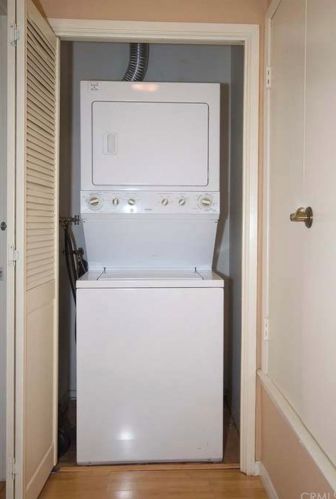 15155 Sherman Way, Van Nuys CA  91405-2044 exterior