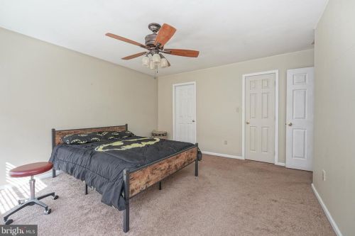 206 Steeplechase Ct, West Deptford NJ  08096-6804 exterior