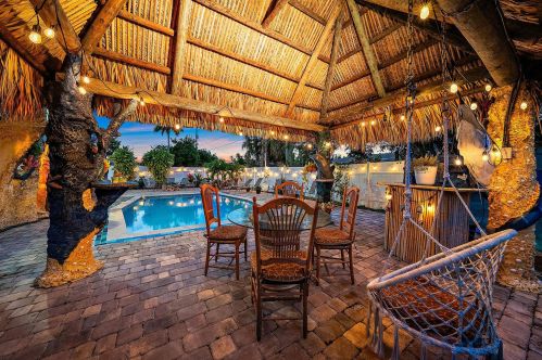 6131 Westover Rd, West Palm Beach, FL 33417-5534