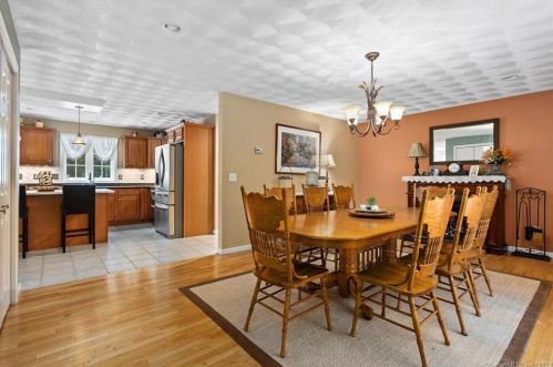 371 Fox Rd, Putnam CT  06260-2732 exterior