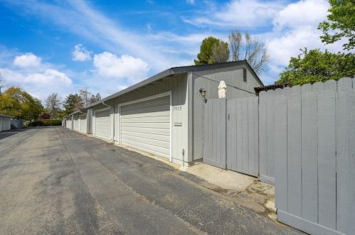 7915 Rocky Point Ct, Citrus Heights CA  95610-7704 exterior