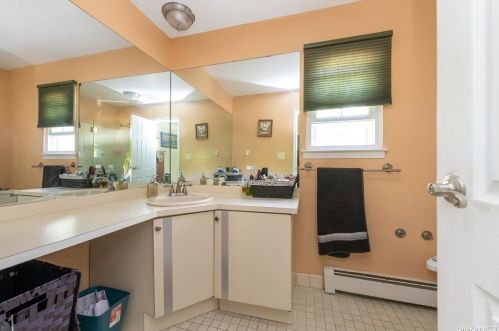 138 Gerhard Rd, Hicksville NY  11803-5513 exterior