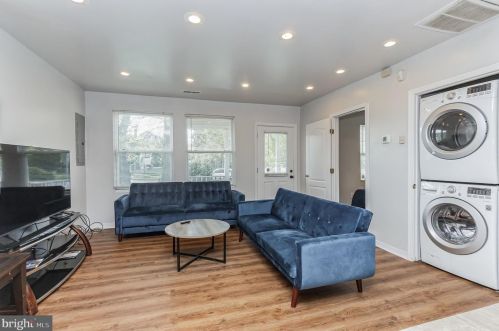 4908 Meade St, Washington, DC 20019-4014