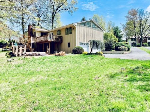 14 Dutchess Dr, Orangeburg, NY 10962-2702