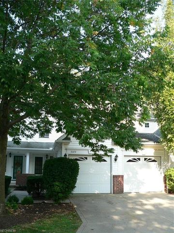 2088 Reserve Cir, Avon, OH 44011-2818