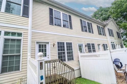 16 Wishing Well Ln, Northville, CT 06776-3440