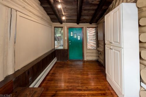 112 Pinecliff Lake Dr, West Milford Lakes NJ  07480-1378 exterior