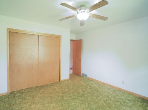 140 Congress Dr, West Bend WI  53095-9518 exterior