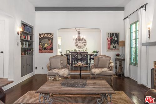 2621 Glenoaks Blvd, Glendale CA  91206-3108 exterior