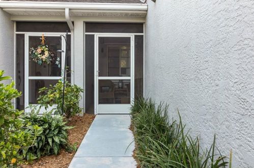 2880 Citrus Lake Dr, Naples, FL 34109-7639
