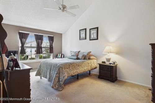 5 Phoenix Ct, Tinton Falls NJ 07712-7773 exterior