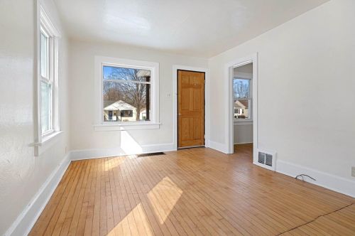 1019 Goodell St, Green Bay, WI 54301-3117