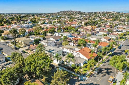 801 Roswell Ave, Long Beach CA 90804-5538 exterior