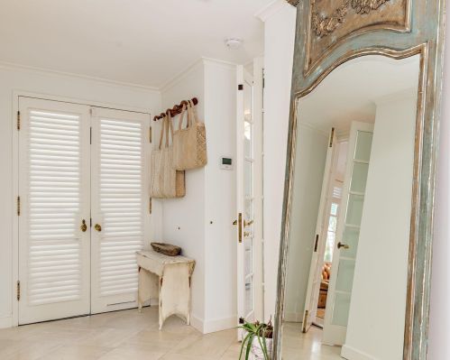 217 Oleander Ave, Palm Beach FL  33480-3806 exterior