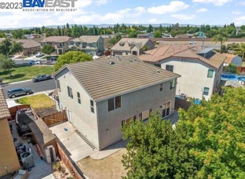 1015 Lucio St, Manteca CA  95336 exterior