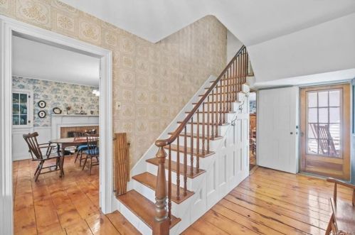 12 Highland Ave, Walden NY  12586-1402 exterior