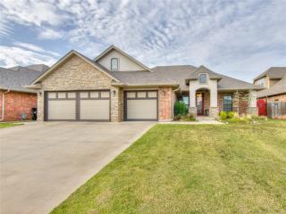 2429 12th St, Oklahoma City, OK 73107-5607