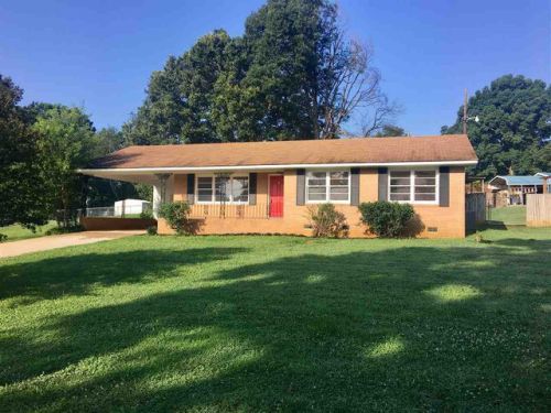 110 Woodland Dr, Starr, SC 29684-9340