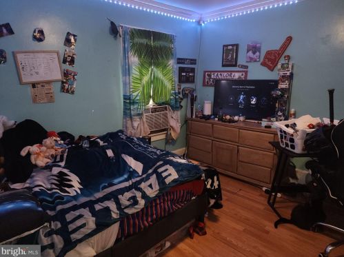 3 Grv Ave, West Deptford NJ  08063-1526 exterior