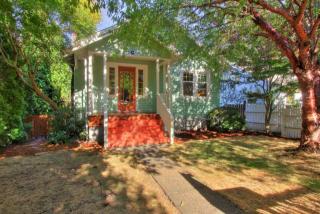 7326 32nd Ave, Seattle, WA 98126-3337