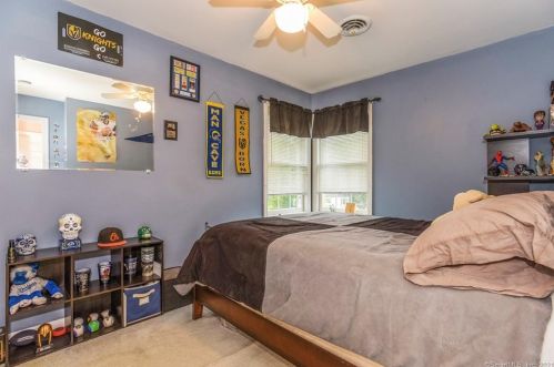 16 Patricks Ct, Wallingford CT  06492-2692 exterior