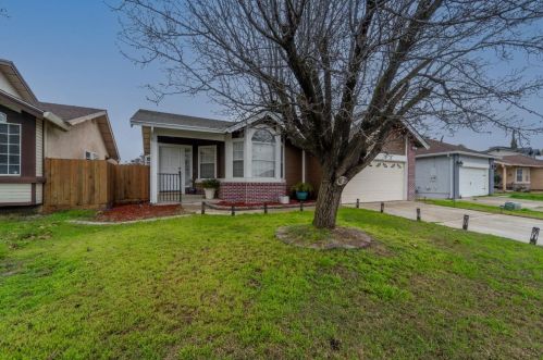 233 O St, Lathrop CA  95330-9661 exterior