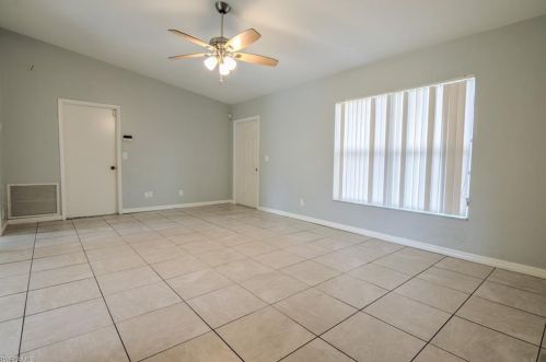 4424 31 Pl, Naples FL 34116-8040 exterior