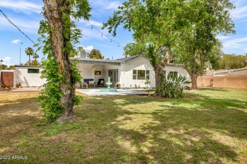 1111 Bethany Home Rd, Phoenix AZ  85014-2229 exterior