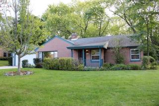 204 Park Crest Dr, Thiensville, WI 53092-1712