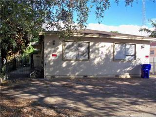 35 26th Ave, Miami, FL 33125-5105