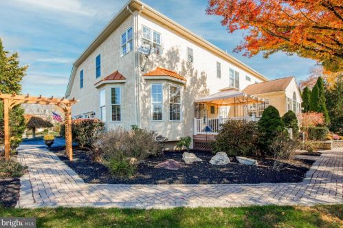 4040 Steeplechase Dr, Collegeville PA  19426-1265 exterior