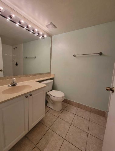100 Crestwood Ct, West Palm Beach, FL 33411-4768